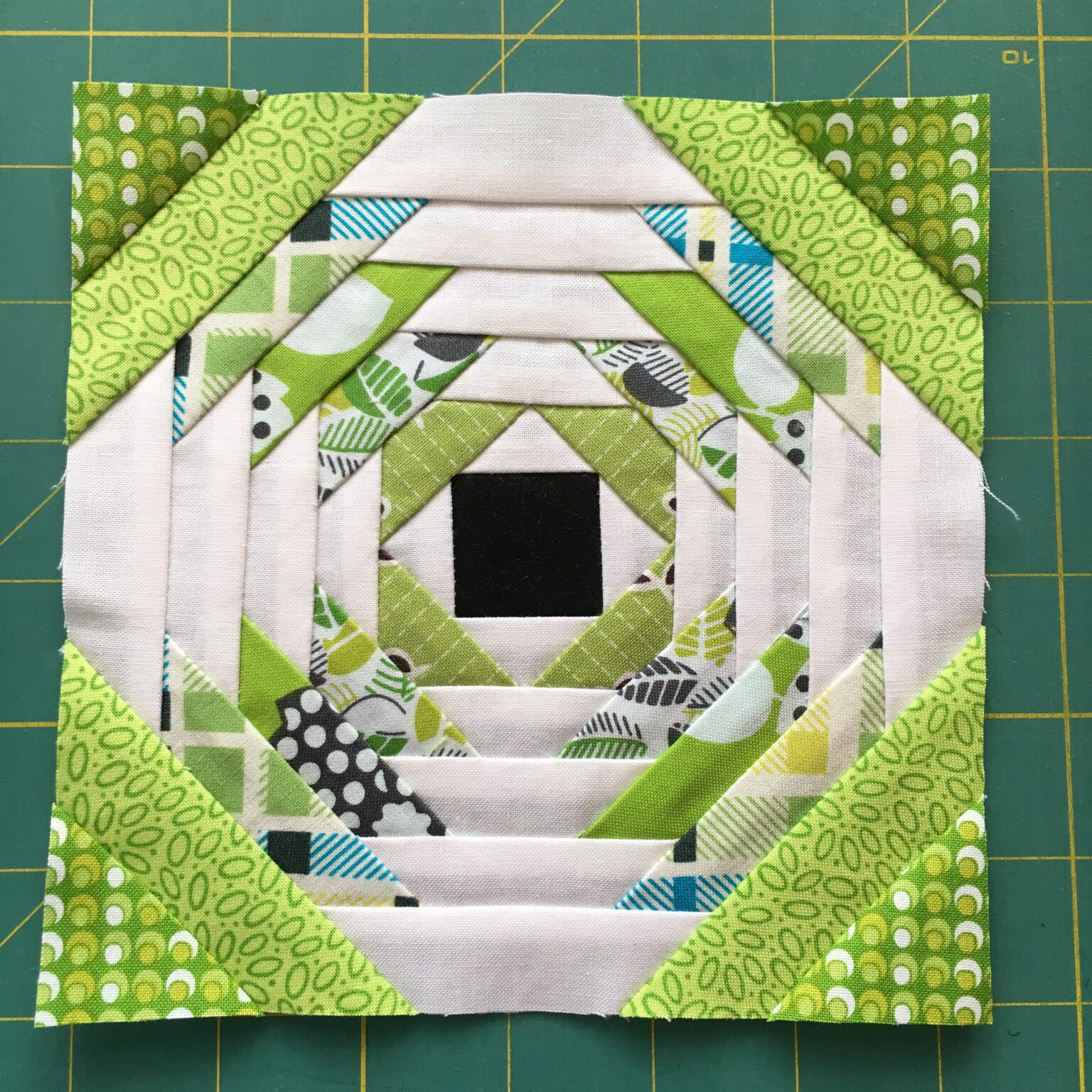 Comparing Pineapple Rulers - Sister’s Choice Quilts