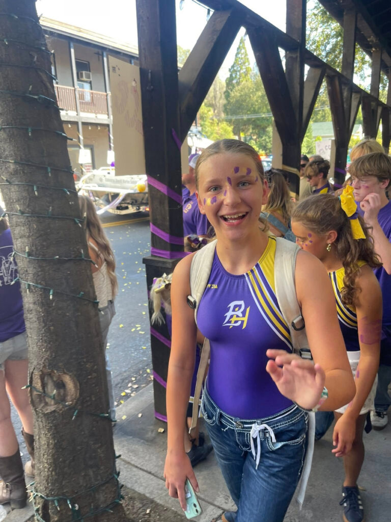 Eva in homecoming parade